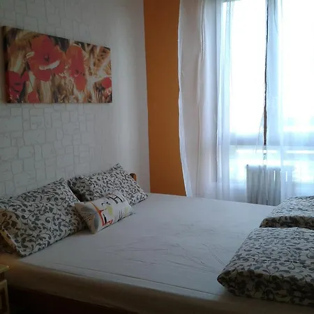 Certosa 3 Bedrooms * Milan
