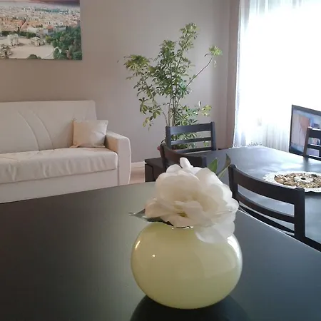 Certosa 3 Bedrooms Apartment Milan