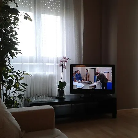 Certosa 3 Bedrooms Apartment Milan