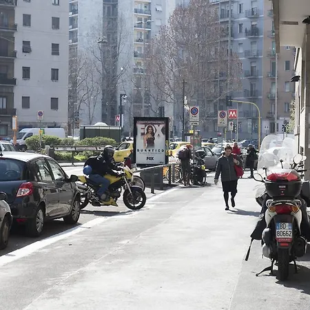 Pied A Terre Sant'agostino * Milan