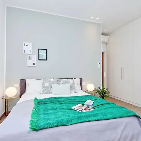 Joivy Mazzini Brera *