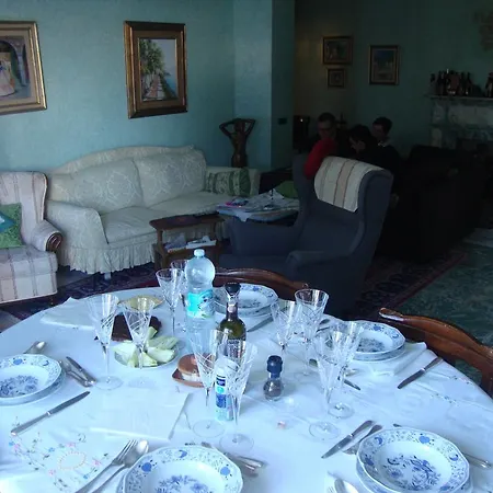 Cavaliere Pensión 4*