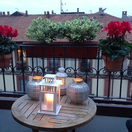 Pied A Terre With Terrazza In Center Mediolan