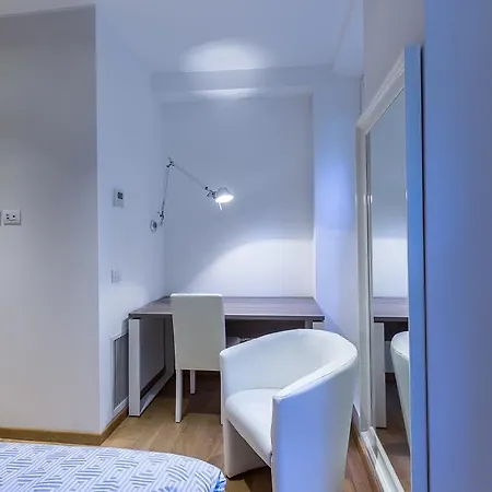 Fifty Eight Center * ميلان