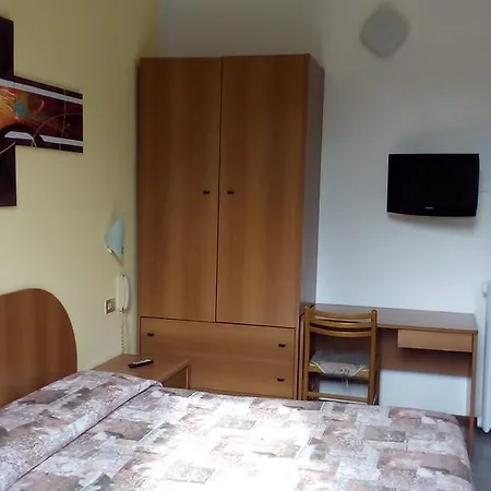 Tirreno Hotell