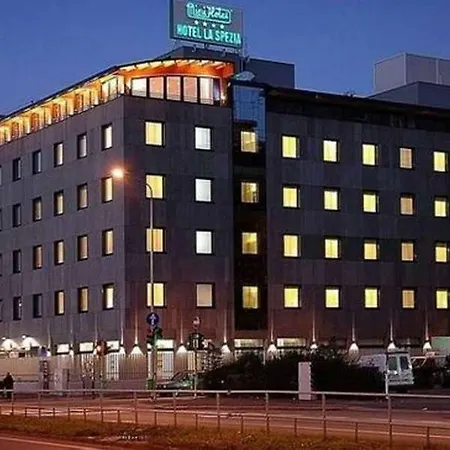 米兰拉斯佩齐亚民宿酒店
