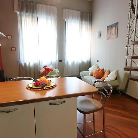 Italianway-s.m. Fontana Apartment *