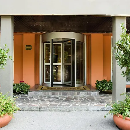 Starhotels Tourist Szálloda 4*