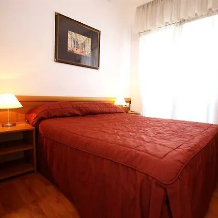 Hotell Genius Downtown 3*