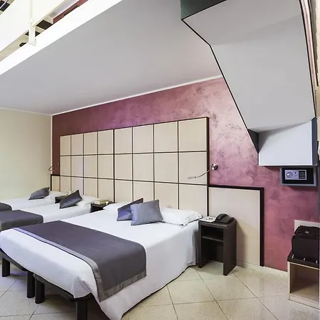 Отель Ibis Styles Centro Милан