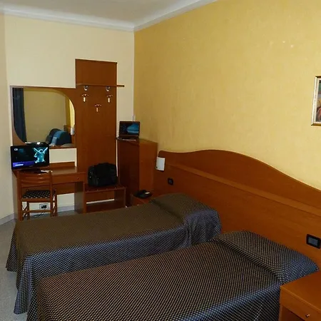 Aurora Hotell *