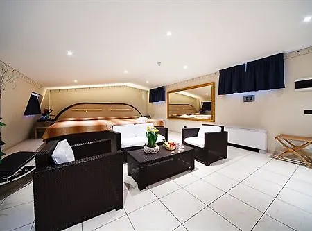 Hotel Sechi With Parking 3*