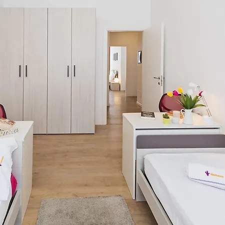 Apartment Altido Wittgens 1 *