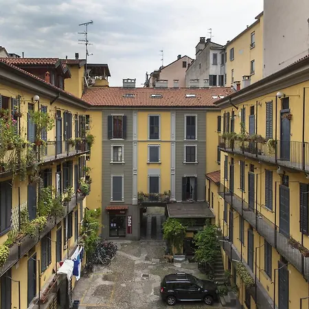 Italianway - Corso San Gottardo Apartment Milan