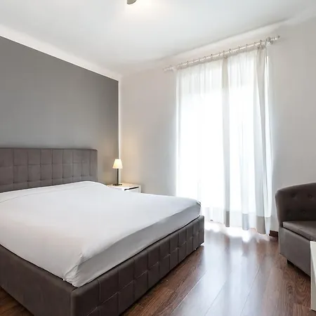 Moscova Apartment *