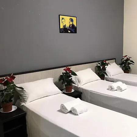 Paris 2* Milano