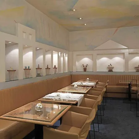 Spadari Al Duomo Otel 4*