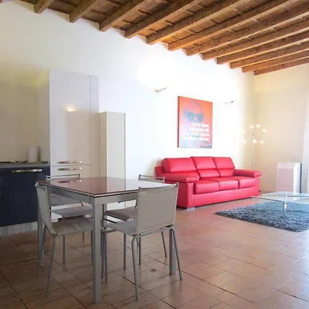 Apartment Temporary House - Navigli Milan