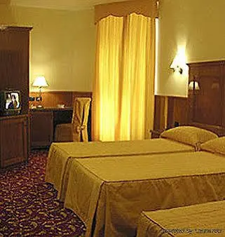 Hotell Cinque Giornate 3*