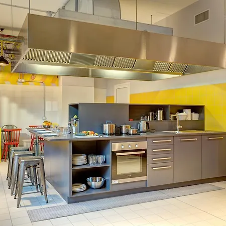 Meininger Garibaldi * Mediolan