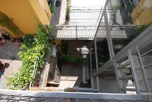 La Maison Del Capestrano