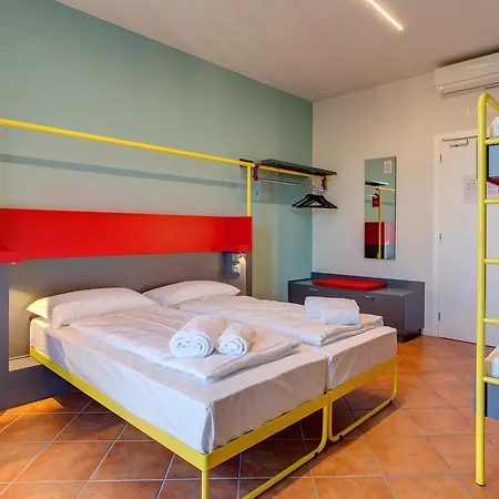 Meininger Garibaldi *