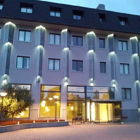 Hotel Sporting Cologno 4*