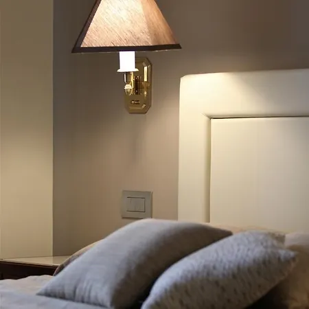 Bronzino House 4* Milano