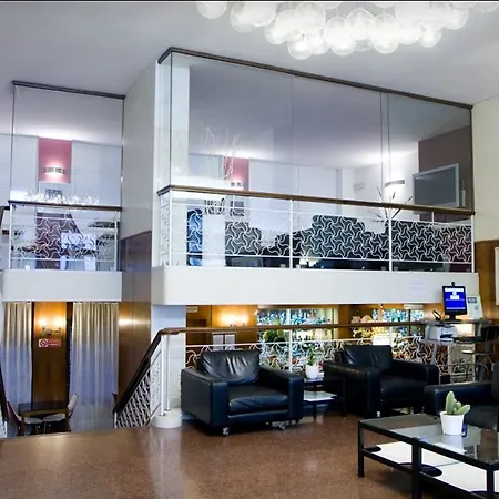 Hotel Canova 3*