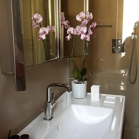 Bronzino House 4* Milano