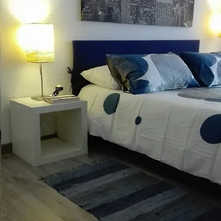 In Milano, Close To Undergrond M3 Apartmán *