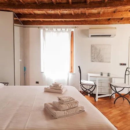 Italianway-ponte Vetero Apartament