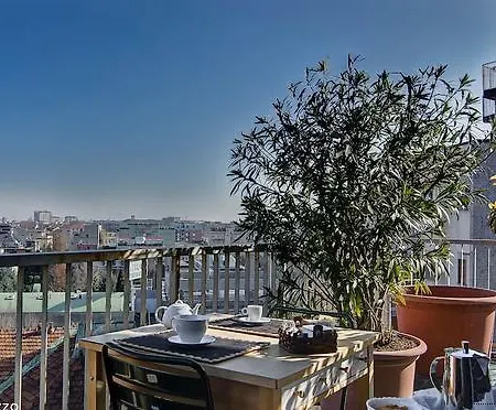 Buonarroti Roof Garden Mita *