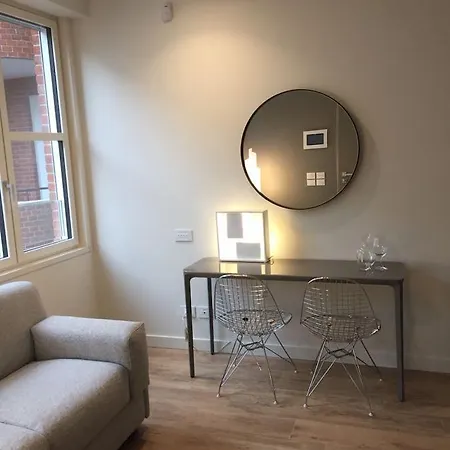 Apartment Number House - Number 15 *
