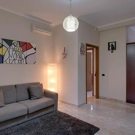 Caratteristico In Quartiere Dinamico *