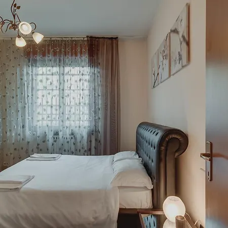Caratteristico In Quartiere Dinamico Appartement Milaan