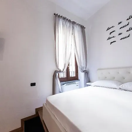 Hemeras Boutique House Duomo 6 4* 밀라노