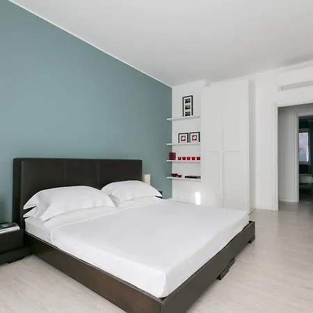 Via Ciro Menotti Apartment Milan