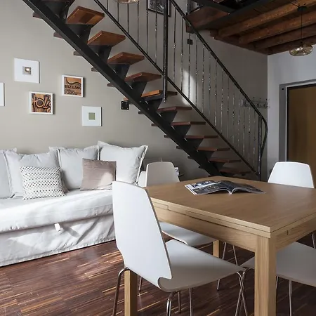 Italianway-corso Lodi 31 * Milan