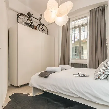 Apartment At Porta Volta Milan