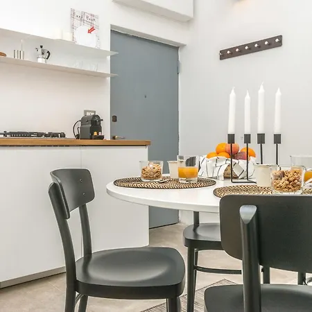 At Porta Volta Apartment