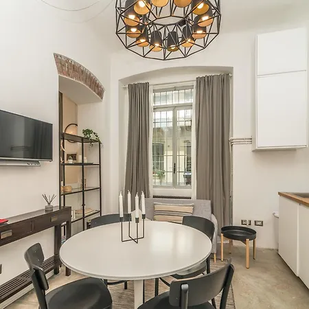 Apartment At Porta Volta
