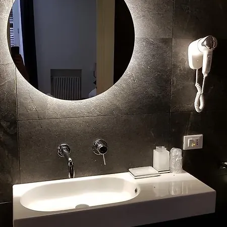 Bed Linate 4* Milano