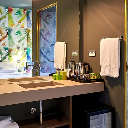 Eleganti Suite In Piazzale Lagosta Milan