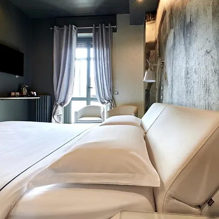 Eleganti Suite In Piazzale Lagosta Guest house Milan