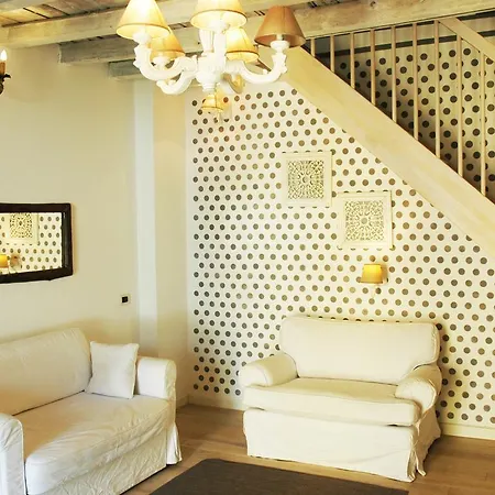 - Shabby Chic Apartment *