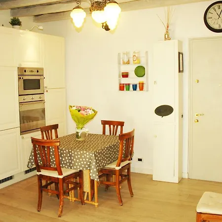 - Shabby Chic Apartment *