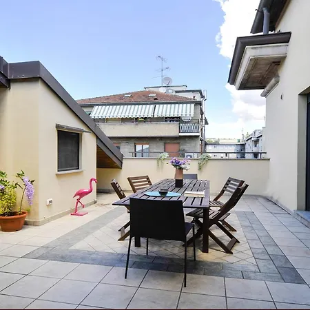 Spacious With A Terrace Διαμέρισμα