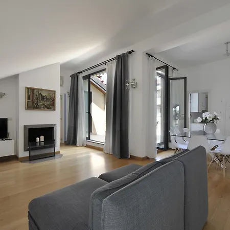 Διαμέρισμα Spacious With A Terrace Μιλάνο
