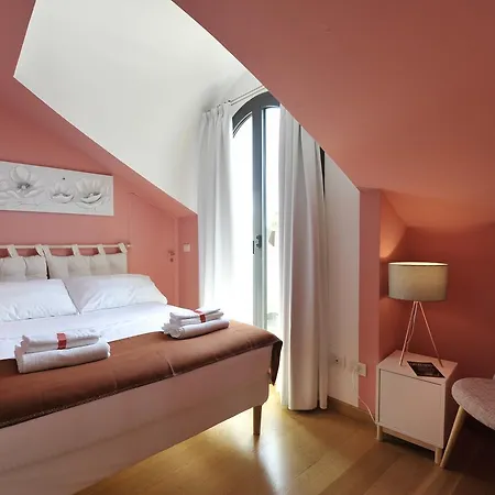 Διαμέρισμα Spacious With A Terrace *